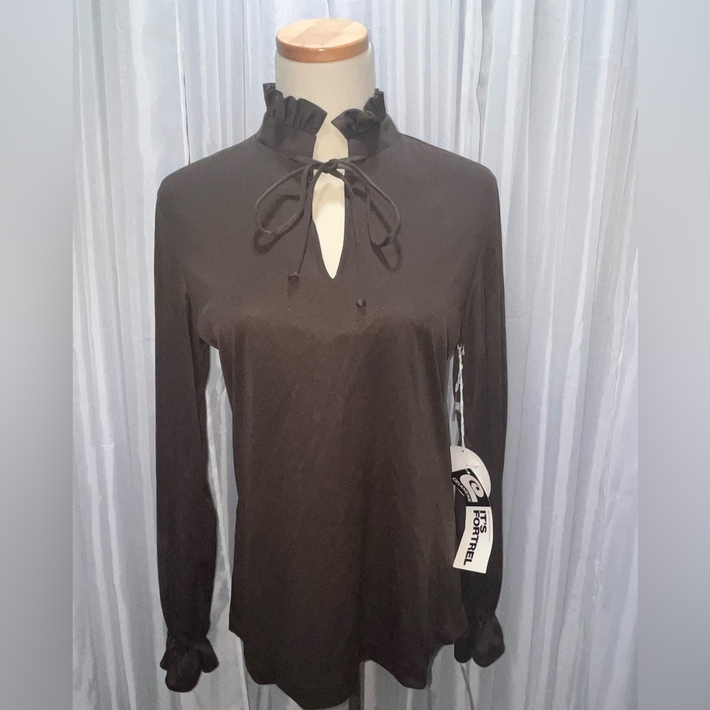 NWT Vintage Mardi Modes Ruffle V-
Neck Blouse